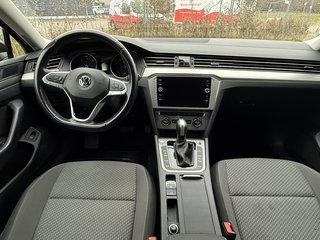 Volkswagen Passat Variant Basis LED/AppleCar/Navi/SHZ/ACC - bilder 5