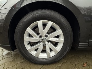 Volkswagen Passat Variant Basis LED/AppleCar/Navi/SHZ/ACC - bilder 1
