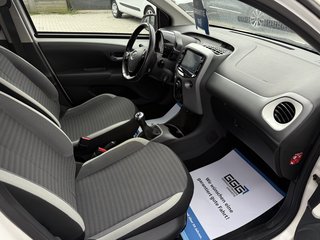 Toyota AYGO Kamera LED Scheckheft. 1.Hand - photo 9