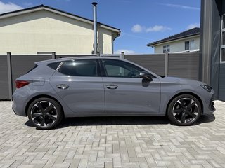 CUPRA Leon Basis Kamera LED Navi Tempo SHZ AppleCarplay - foto 3