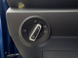 Volkswagen T-Roc Sport Pano SHZ Kamera ACC Standhz. Beats - foto 23