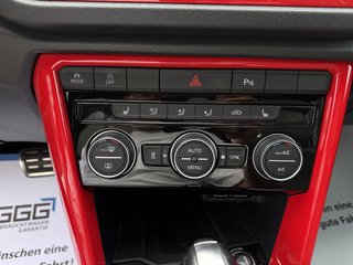 Volkswagen T-Roc Sport Pano SHZ Kamera ACC Standhz. Beats - foto 22