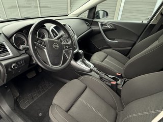Opel Astra J Sports Tourer Edition - photo 1