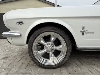 Ford Mustang Hardtop Coupe - bilder 9