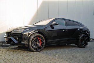 Lamborghini Urus SE  stock immediately Carbon PerfTrim B/O