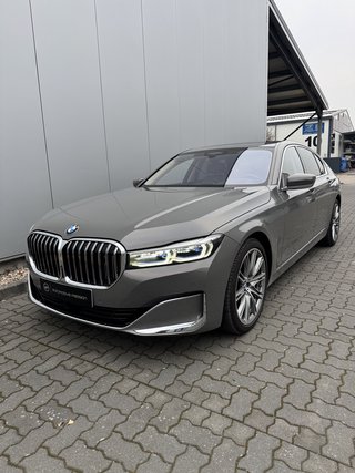 BMW 750i xDrive  Massage B&W Sound Glasdach SoftClose
