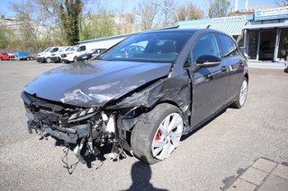 Volkswagen Golf VIII 2.0 TSI DSG 195 kW GTI Kamera. Autom. Navi. Klimaaut. Alu. SHZ. PDC.