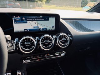 Mercedes-Benz GLA 220 4M AMG+Multibeam+Carbon+Kamera+Memory+19 - bilder 5