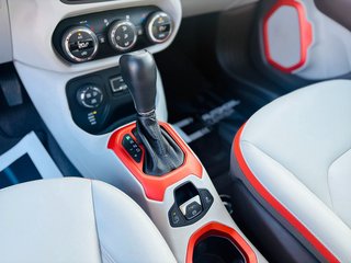 Jeep Renegade Limited 4WD Automatik+Leder+Xenon+Navi+ - bilder 7