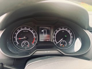 Skoda Octavia Combi Ambition DSG+Navi+Carplay+SHZ+AHK+ - bilder 2