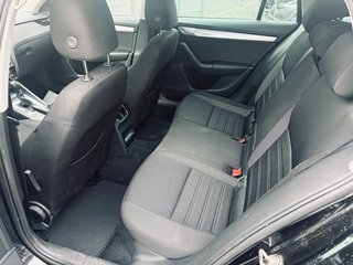Skoda Octavia Combi Ambition DSG+Navi+Carplay+SHZ+AHK+ - bilder 4
