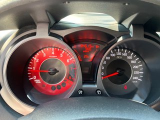 Nissan Juke Nismo RS 4x4 Recaro+Xenon+TW+4xKamera+USB+ - bilder 13