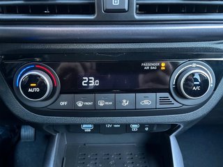 Hyundai i10 1.2 Prime Navi Kamera Sitzheizung AppleCarP. - foto 14