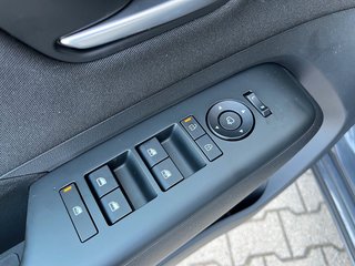 Hyundai KONA Elektro Trend 65 kWh Wärmepumpe LED Navi - foto 17