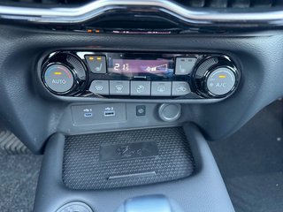 Nissan Juke 1.0 DIG-T DCT Tekna Bose Jubiläumsaktion - bilder 12