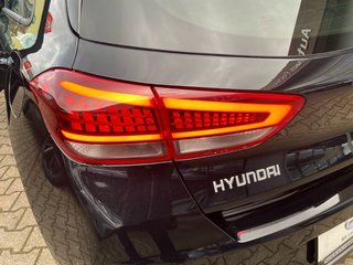 Hyundai i30 1.0 Advantage Navi LED 17" Alu Sitzheizung - bilder 17