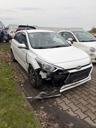 Hyundai i20 Trend 1.2 Sitzheizung PDC Bluetooth Allwett. - foto 2