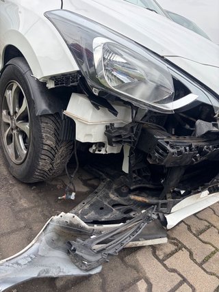 Hyundai i20 Trend 1.2 Sitzheizung PDC Bluetooth Allwett. - foto 3