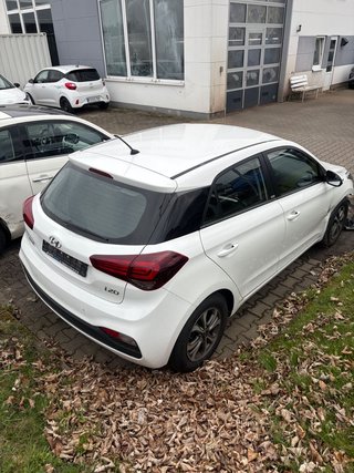 Hyundai i20 Trend 1.2 Sitzheizung PDC Bluetooth Allwett. - foto 6