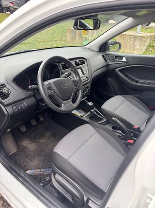 Hyundai i20 Trend 1.2 Sitzheizung PDC Bluetooth Allwett. - foto 7