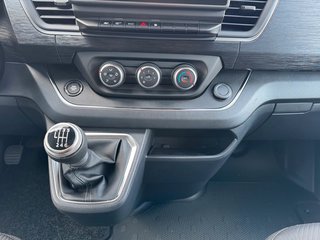 Nissan Primastar Kombi L1H1 2,8t Tekna HK BES Design - bilder 15