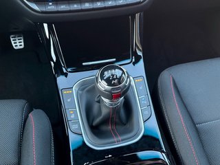 Hyundai i30 N-Line 1.5 T DCT SmartKey Pano-Dach - bilder 14