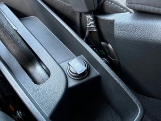 Hyundai i10 FL 1.0 Select Navi 20-Jahre Aktionspreis - bilder 11