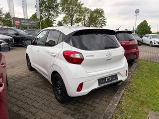 Hyundai i10 Connect & Go Navi Klima SHZ Winterräder - foto 2