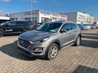 Hyundai TUCSON Premium Leder 4x4 Automatik Winterräder - bilder 1