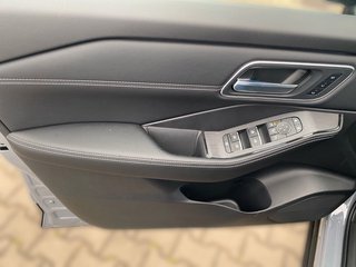Nissan X-Trail Tekna 4x4 20" Bose HUD Memory LED Navi - bilder 13