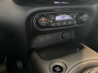 Nissan Juke 1.0 DIG-T Tekna BOSE Jubiläumsaktion - bilder 16