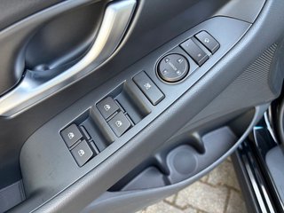 Hyundai i30 N-Line 1.6 T DCT Smart-Key Kamera Voll-LED - foto 17
