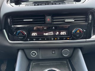 Nissan Qashqai 1.3 DIG-T Premiere Edition 1.Hand AHK - bilder 10