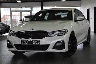 BMW 320d xDrive M Sport STANDHEIZUNG/HUD/LIVECOCKPIT/ACC/19"