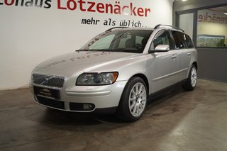 Volvo V 50 Kombi 2.5 T5 Momentum VOLVO-SCHECKHEFT,BI-XENON Gebrauchtwagen Kaufen | EZ 09/2004 | Preis 5.990 €