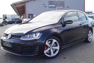 Volkswagen Golf VII GTI Performance XENON,Tempomat,Pano,Keyless,S-Heft Used vehicle for sale | First registration 10/2013 | Price 14.990 €