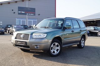 Subaru Forester 2.0 X Active AHK, Klima, S-Heft, SHZ, Tempomat Used vehicle for sale | First registration 03/2006 | Price 4.490 €