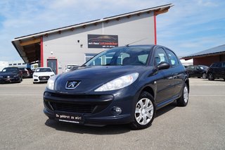 Peugeot 206+ 75 TÜV NEU|KLIMA|SPORTSITZE Used vehicle for sale | First registration 08/2010 | Price 2.990 €
