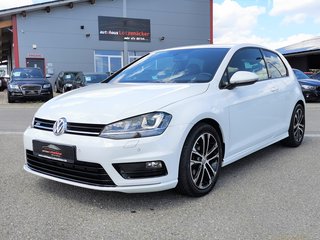 Volkswagen Golf VII 1.4 TSI R-LINE/BI-XENON/NAVI/DYNAUDIO/TEMP/SHZ Used vehicle for sale | First registration 12/2014 | Price 14.990 €