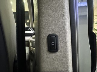Volkswagen T7 Multivan STYLE VISaVIS TISCH ACC EASYOPEN IQ - foto 29