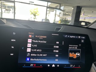 BMW X2 20 d xDrive M SPORT PANO HUD AHK 360K 20Z ICONIC - foto 28