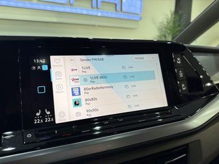 Volkswagen T7 Multivan STYLE LR PANO HUD STHZ ACC AHK TISCH - bilder 27