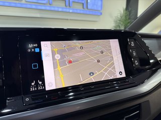 Volkswagen T7 Multivan STYLE LR PANO HUD STHZ ACC AHK TISCH - bilder 31