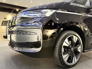 Volkswagen T7 Multivan STYLE LR PANO HUD STHZ ACC AHK TISCH - bilder 21