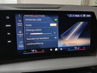 BMW 218 Active Tourer PREMIUM ACC KAM SPUR AMBIENTE - foto 4