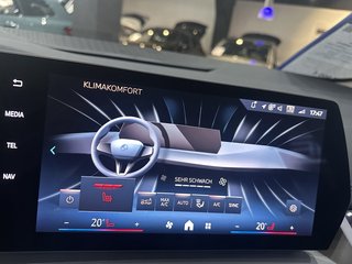 BMW 218 Active Tourer PREMIUM ACC KAM SPUR AMBIENTE - foto 26