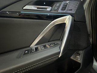 BMW X1 23d xDrive M SPORT PANO AKTIV H&K AHK 360 HUD - foto 39