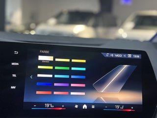 BMW 218 Active Tourer LEDER PANO MASSAGE HARMAN&KARDON - bilder 26