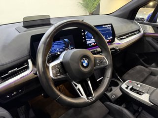 BMW 218 Active Tourer M-SPORT PANO 360KAM H&K HUD AHK - bilder 23