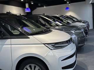 Volkswagen T7 Multivan MASSAGE 360KAM TISCH AHK HARM&KA DCC - bilder 44